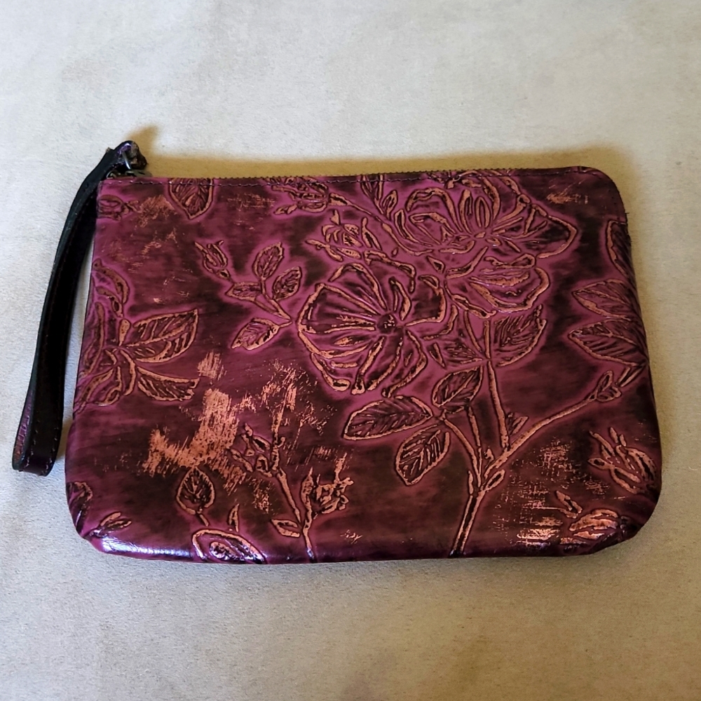 Patricia Nash Metallic Leather Cassini Wristlet